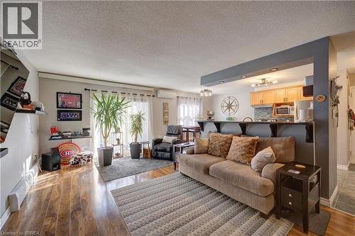 608 GREY Street Unit# 17  Brantford, ON N3S 4Y1