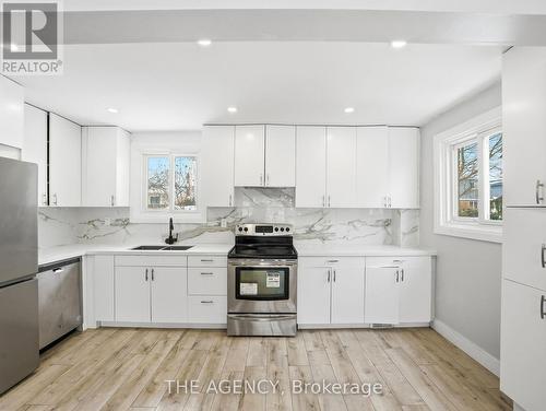 1236 Avonlea Road, Cambridge, ON - Indoor Photo Showing Kitchen With Stainless Steel Kitchen
