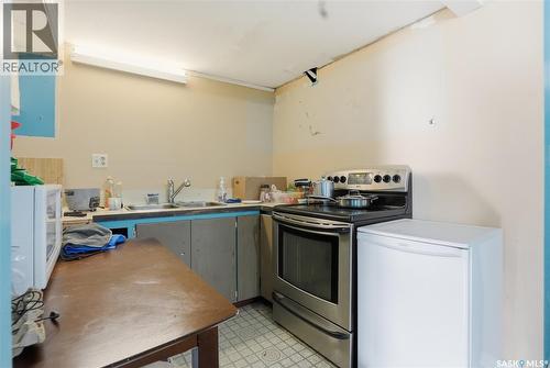 3523 Taylor Street E, Saskatoon, SK - Indoor