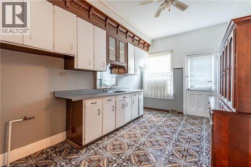 128 Hess Street N, Hamilton, ON - Indoor Photo Showing Kitchen