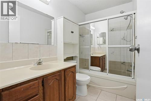 226 Stillwater Drive, Saskatoon, SK - Indoor Photo Showing Bathroom