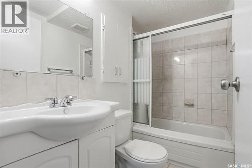 226 Stillwater Drive, Saskatoon, SK - Indoor Photo Showing Bathroom