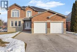 11822 NORBERT  Windsor, ON N8P 1P3