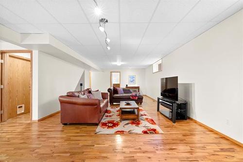 157 St Pierre St, Winnipeg, MB 