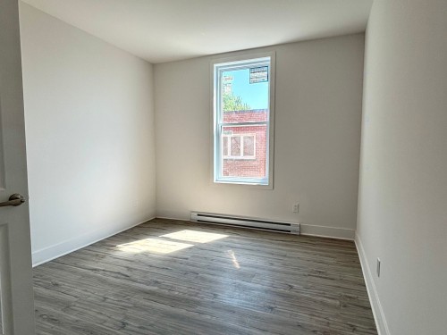 Chambre à coucher - 2138 Boul. Grand, Montréal (Côte-Des-Neiges/Notre-Dame-De-Grâce), QC - Indoor Photo Showing Other Room