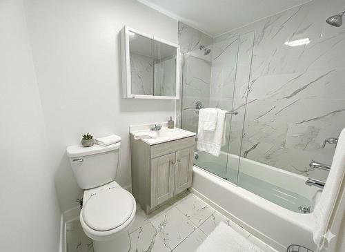 Salle de bains - 4-4570 Rue Bélanger, Montréal (Rosemont/La Petite-Patrie), QC - Indoor Photo Showing Bathroom