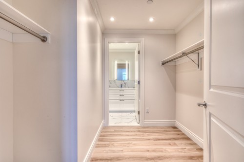 Closet - 201-4469 Rue Ste-Catherine O., Westmount, QC - Indoor With Storage