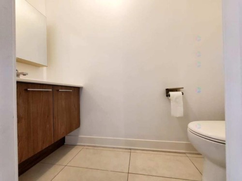 Bathroom - 388 Av. Skaniatarati, Montréal (Lachine), QC - Indoor Photo Showing Bathroom