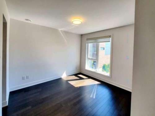 Bedroom - 388 Av. Skaniatarati, Montréal (Lachine), QC - Indoor Photo Showing Other Room