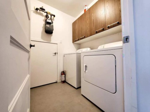 Laundry - 388 Av. Skaniatarati, Montréal (Lachine), QC - Indoor Photo Showing Laundry Room
