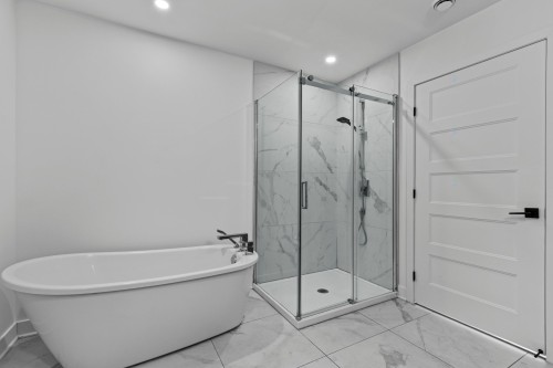 Salle de bains - 305-13225 Boul. Du Curé-Labelle, Mirabel, QC - Indoor Photo Showing Bathroom