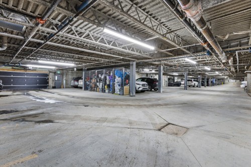 Stationnement - 305-13225 Boul. Du Curé-Labelle, Mirabel, QC - Indoor Photo Showing Garage