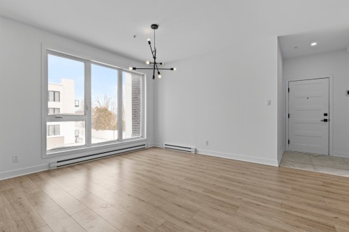 Salle à manger - 301-13225 Boul. Du Curé-Labelle, Mirabel, QC - Indoor Photo Showing Other Room