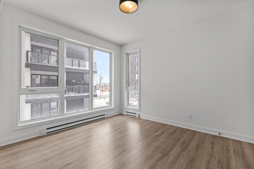 Master Bedroom - 205-13225 Boul. Du Curé-Labelle, Mirabel, QC - Indoor Photo Showing Other Room
