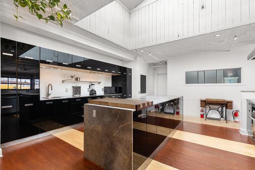 Kitchen - 3737 Rue Notre-Dame O., Montréal (Le Sud-Ouest), QC - Indoor Photo Showing Kitchen