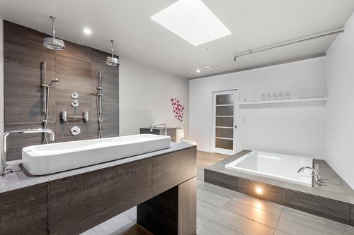 Bathroom - 3737 Rue Notre-Dame O., Montréal (Le Sud-Ouest), QC - Indoor Photo Showing Bathroom