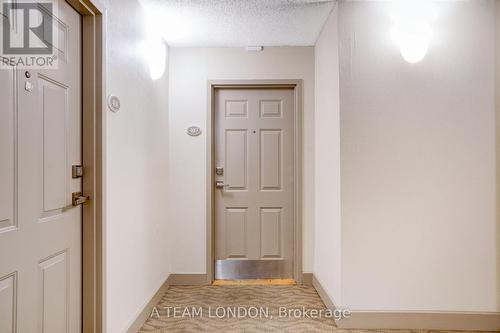 407 - 155 Kent Street, London East (East F), ON - Indoor Photo Showing Other Room