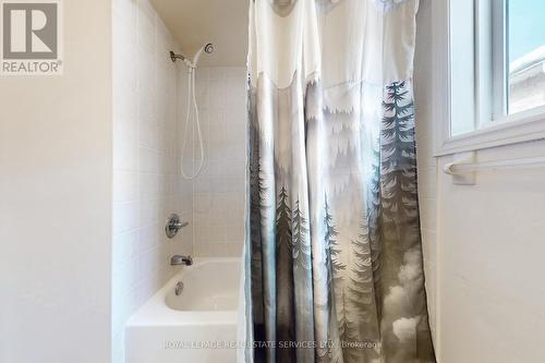 65 Ashdale Road, Brampton, ON - Indoor Photo Showing Bathroom