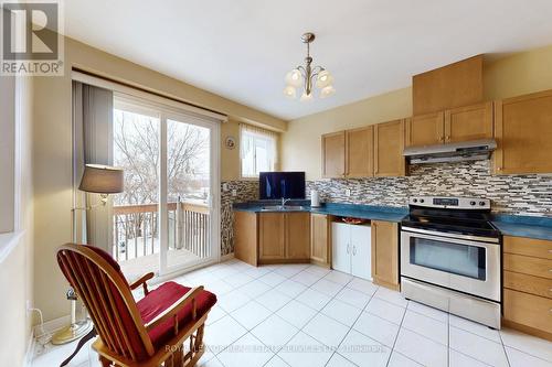 65 Ashdale Road, Brampton, ON - Indoor Photo Showing Kitchen