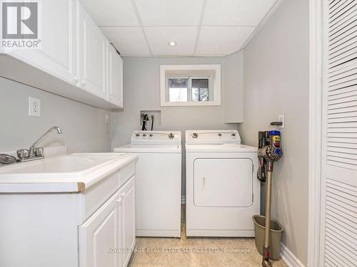 437 Highside Drive, Milton, ON - Indoor Photo Showing Laundry Room