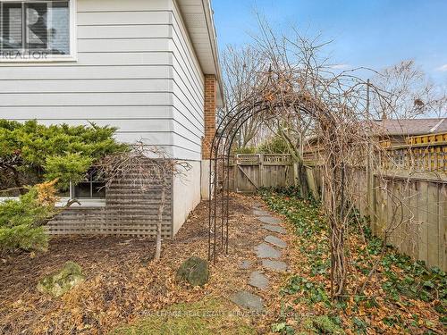 437 Highside Drive, Milton, ON - Outdoor