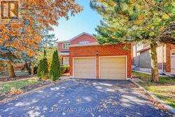 2070 CASTLEFIELD CRESCENT  Oakville, ON L6H 5B3