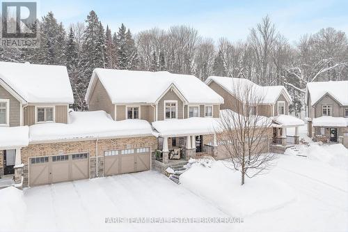 22 SPALDING CRESCENT  Huntsville, ON P1H 1C8