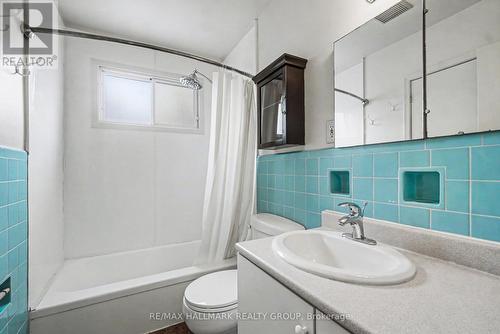 981 Larkin Street, Ottawa, ON - Indoor Photo Showing Bathroom