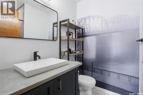 714 Wilkinson Way, Saskatoon, SK - Indoor Photo Showing Bathroom