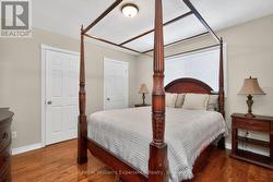 Primary bedroom with WIC & ensuite - 