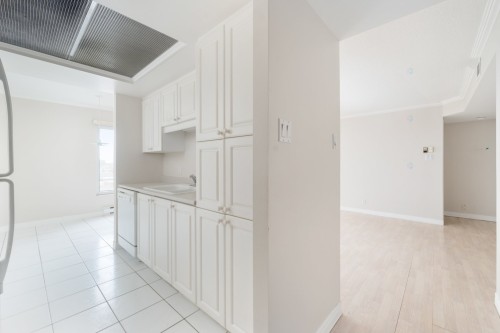 Cuisine - 1104-815 Rue Muir, Montréal (Saint-Laurent), QC - Indoor Photo Showing Kitchen