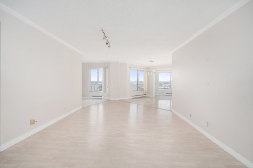 Salon - 1104-815 Rue Muir, Montréal (Saint-Laurent), QC - Indoor Photo Showing Other Room