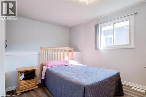 18 Charing Drive, Hamilton, ON - Indoor Photo Showing Bedroom