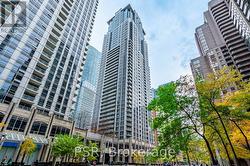 2414 - 761 BAY STREET  Toronto, ON M5G 2R2
