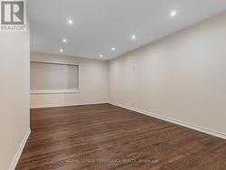 5 ROCHELLE CRESCENT  Toronto, ON M2J 1Y3