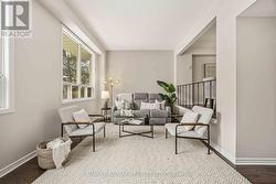 5 POPLAR CRESCENT W  Aurora, ON L4G 3M4