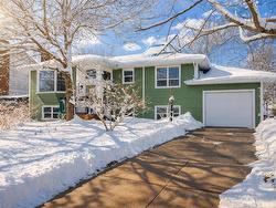 39 Inverness Avenue  Halifax, NS B3P 1X6