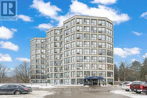 1005 - 24 MARILYN DRIVE  Guelph (Riverside Park), ON N1H 8E9