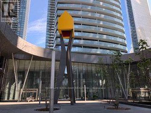 3507 - 14 YORK STREET  Toronto, ON M5J 0B1