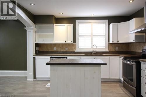 Kitchen - 1076 King Road, Burlington, ON - Indoor Photo Showing Kitchen