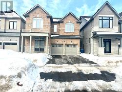 38 KENNETH ROGERS CRESCENT  East Gwillimbury, ON L9N 0S2