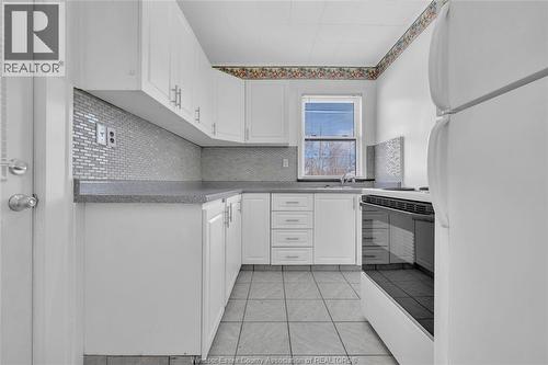486-488 Cameron, Windsor, ON - Indoor Photo Showing Kitchen