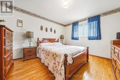 26 Quaker Crescent, Hamilton, ON - Indoor Photo Showing Bedroom