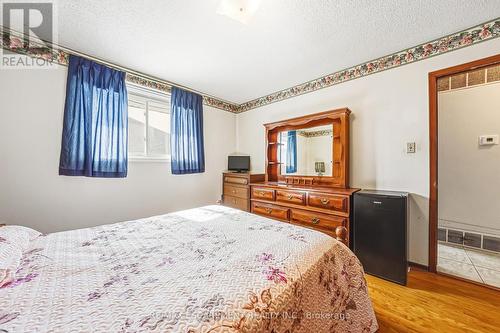 26 Quaker Crescent, Hamilton, ON - Indoor Photo Showing Bedroom