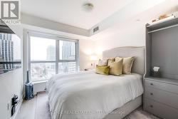 834 - 5 MABELLE AVENUE  Toronto, ON M9A 0C8