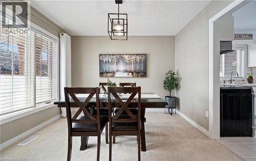 39 Colonial Crescent, Grimsby, ON - Indoor Photo Showing Dining Room