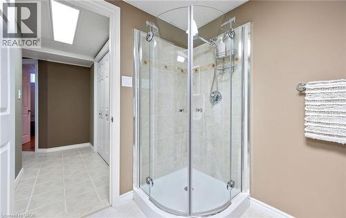 39 Colonial Crescent, Grimsby, ON - Indoor Photo Showing Bathroom