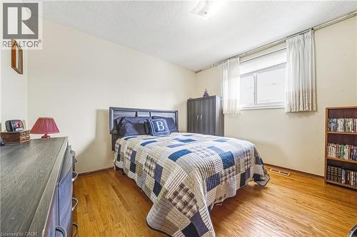 26 Quaker Crescent, Hamilton, ON - Indoor Photo Showing Bedroom