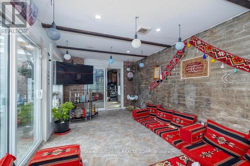 14 Sable Drive, Hamilton, ON - Indoor Photo Showing Other Room