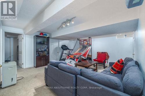 14 Sable Drive, Hamilton, ON - Indoor